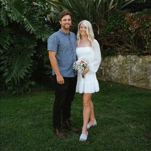 Aritzia Wilfred Tempest Mini Dress in light birch. Size S.